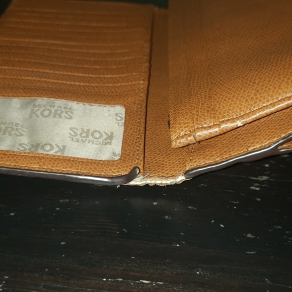 Mickeal kors wallet - Picture 5 of 5